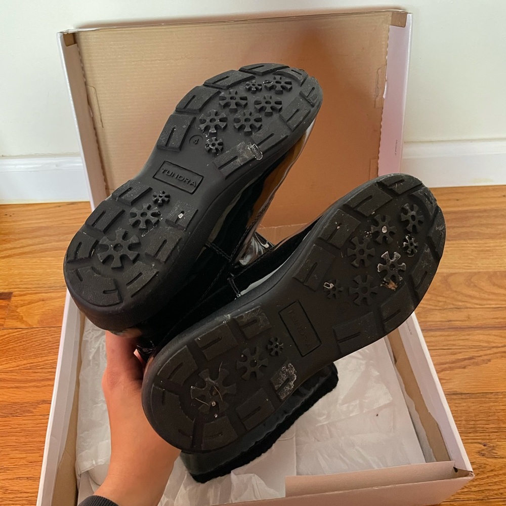 Tundra Black Puffy Boots - Picture 3 of 8